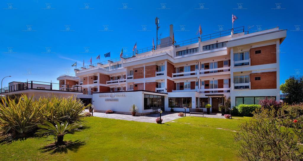Garden Hotel Latina Esterno foto